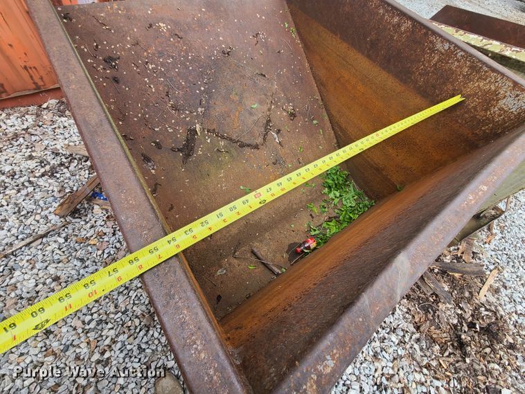 image for item IQ9155 (2) dumpsters