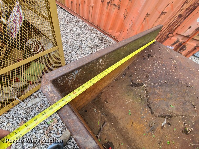 image for item IQ9155 (2) dumpsters