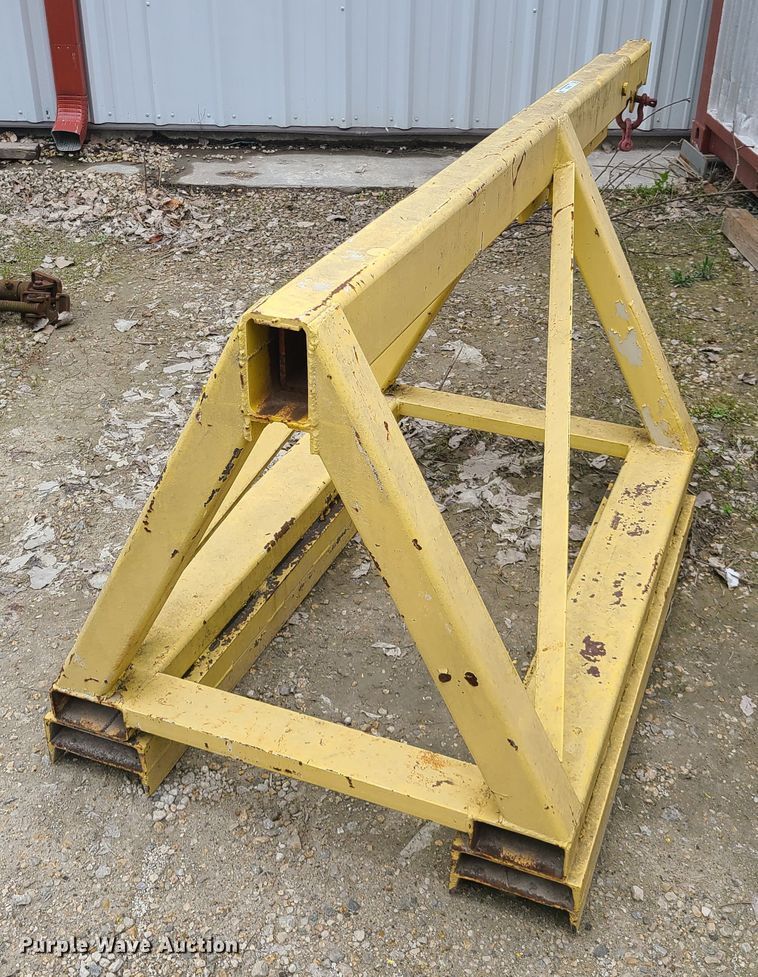 image for item IQ9156 Forklift extendable boom