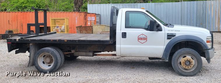 image for item IQ9174 2010 Ford F450 Super Duty  flatbed truck