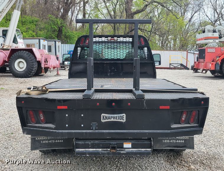 image for item IQ9174 2010 Ford F450 Super Duty  flatbed truck