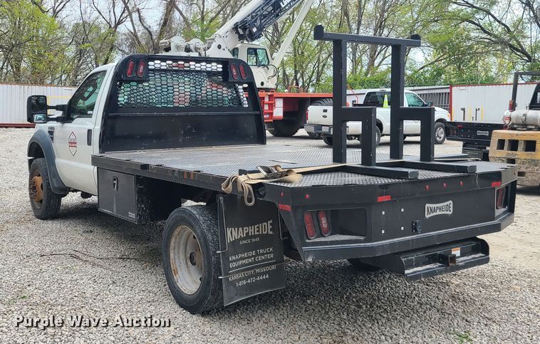 image for item IQ9174 2010 Ford F450 Super Duty  flatbed truck