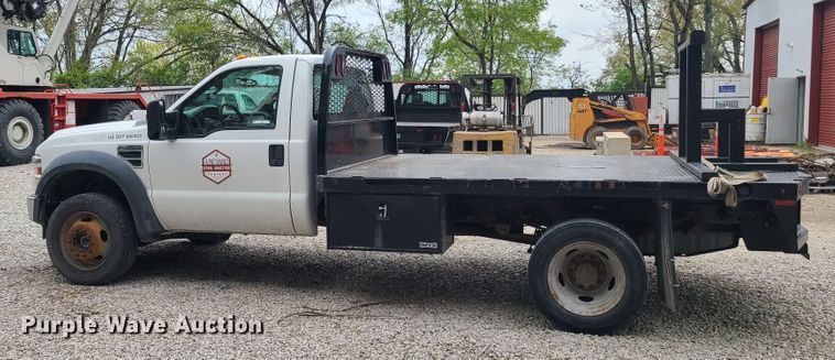 image for item IQ9174 2010 Ford F450 Super Duty  flatbed truck