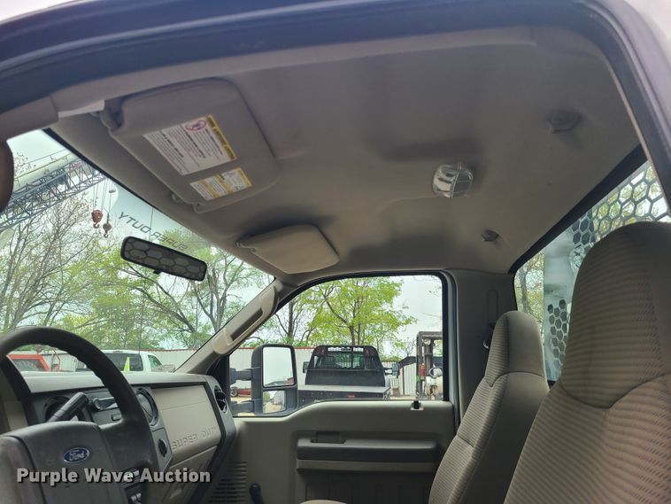 image for item IQ9174 2010 Ford F450 Super Duty  flatbed truck