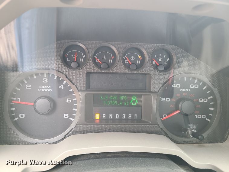 image for item IQ9174 2010 Ford F450 Super Duty  flatbed truck