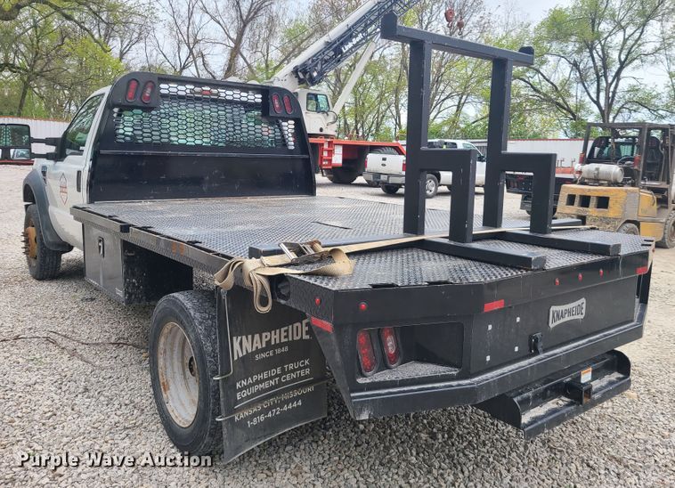image for item IQ9174 2010 Ford F450 Super Duty  flatbed truck