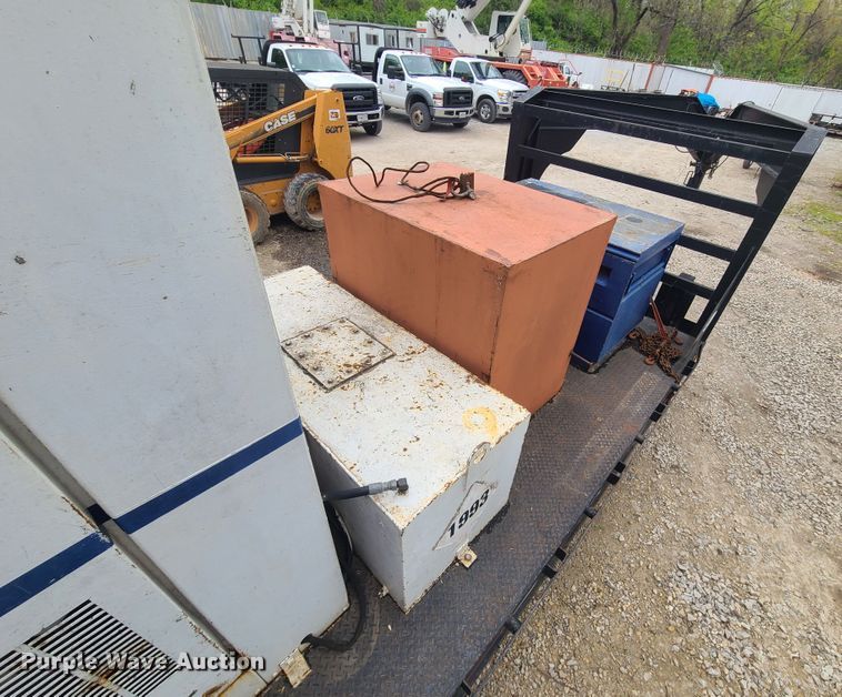 image for item IQ9177 L & L Trailer Manufacturing  equipment trailer