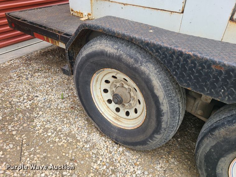 image for item IQ9177 L & L Trailer Manufacturing  equipment trailer