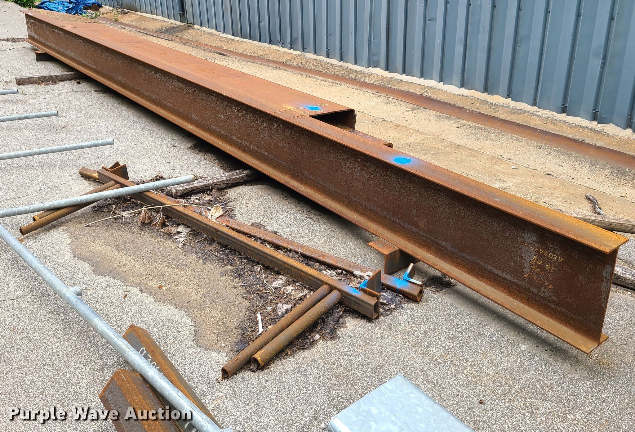 Building materials in Kansas City, MO Item HM9966 sold Purple Wave