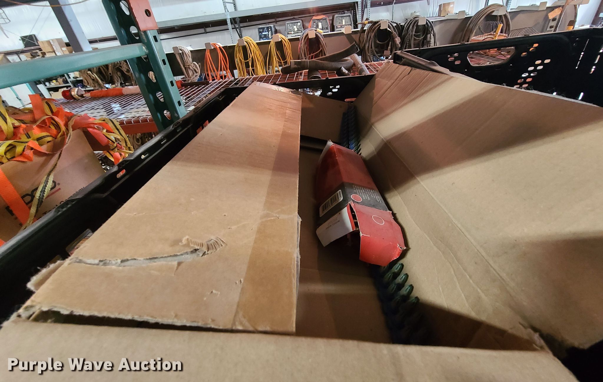 Approximately 15,000 Hilti SSLC self tapping screws in Kansas City, MO