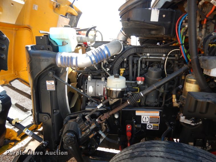 image for item DC2087 2016 Peterbilt 579  semi truck