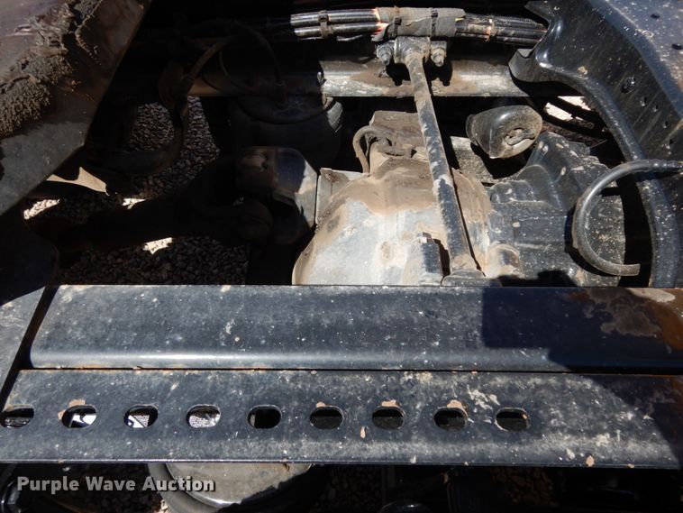 image for item DC2087 2016 Peterbilt 579  semi truck