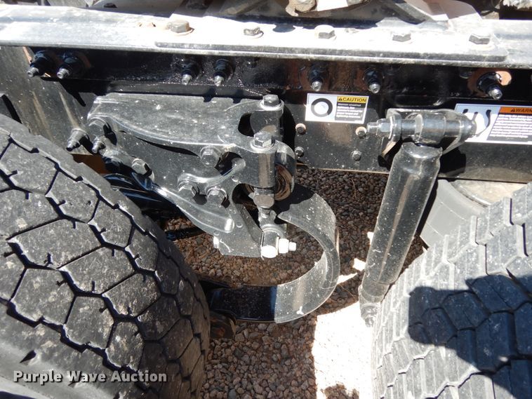 image for item DC2087 2016 Peterbilt 579  semi truck