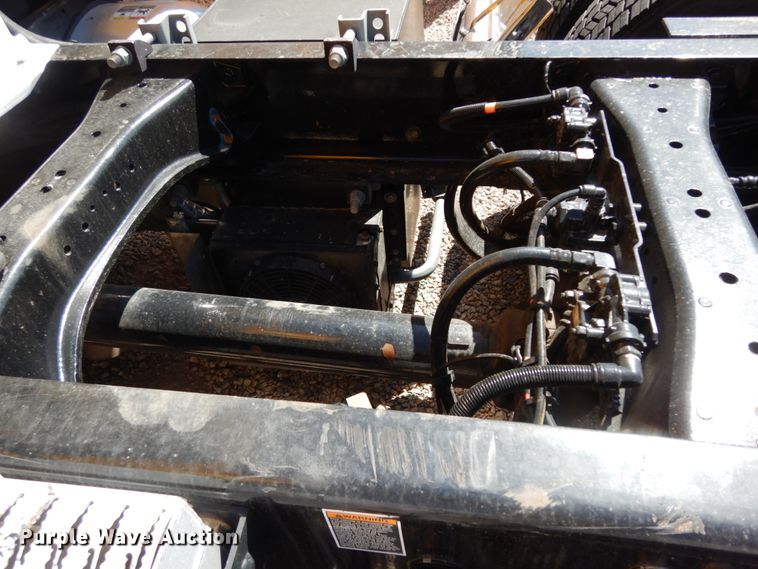 image for item DC2087 2016 Peterbilt 579  semi truck