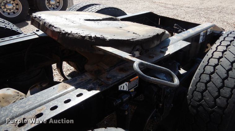 image for item DC2087 2016 Peterbilt 579  semi truck