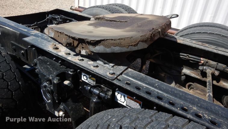 image for item DC2087 2016 Peterbilt 579  semi truck