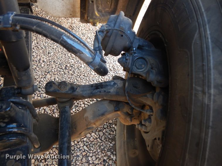 image for item DC2087 2016 Peterbilt 579  semi truck