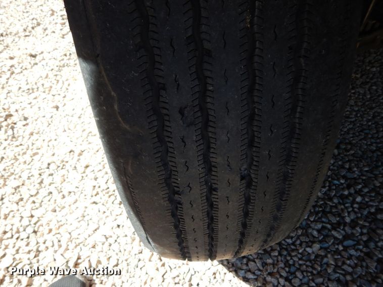 image for item DC2087 2016 Peterbilt 579  semi truck