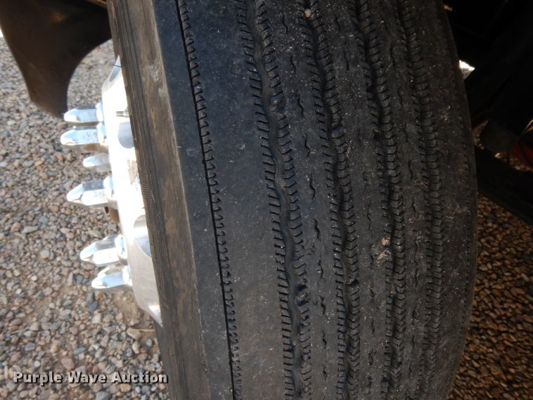 image for item DC2087 2016 Peterbilt 579  semi truck