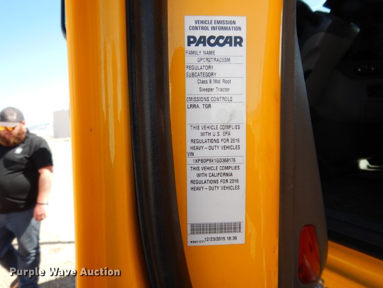 image for item DC2087 2016 Peterbilt 579  semi truck