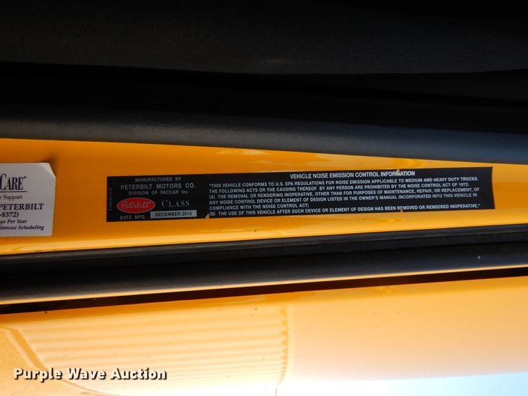 image for item DC2087 2016 Peterbilt 579  semi truck