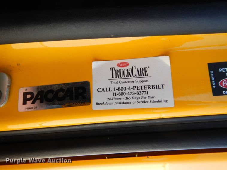 image for item DC2087 2016 Peterbilt 579  semi truck