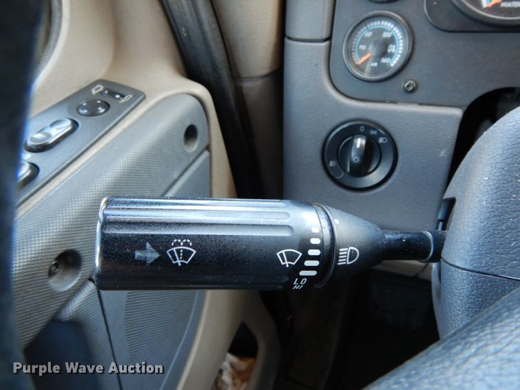 image for item DC2088 2016 Freightliner Cascadia 125  semi truck