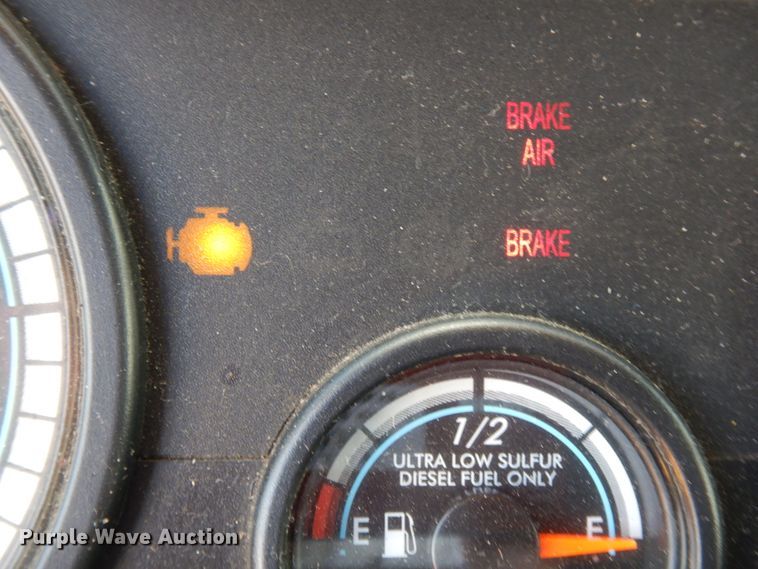 image for item DC2088 2016 Freightliner Cascadia 125  semi truck