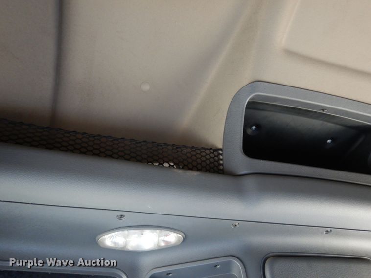 image for item DC2088 2016 Freightliner Cascadia 125  semi truck