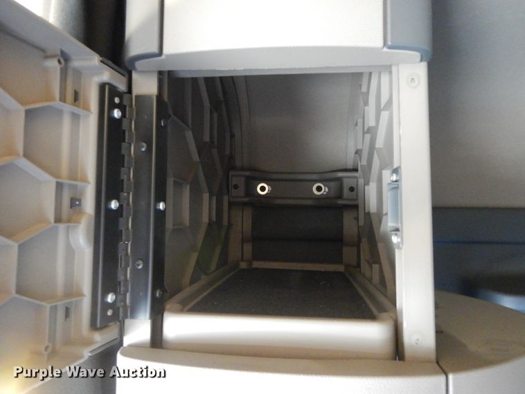 image for item DC2088 2016 Freightliner Cascadia 125  semi truck