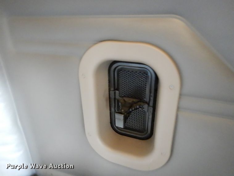 image for item DC2088 2016 Freightliner Cascadia 125  semi truck