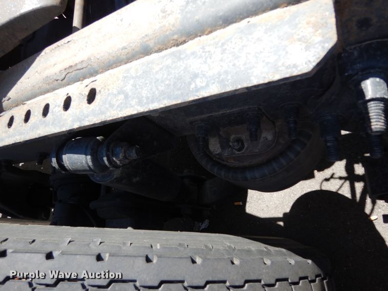 image for item DC2088 2016 Freightliner Cascadia 125  semi truck