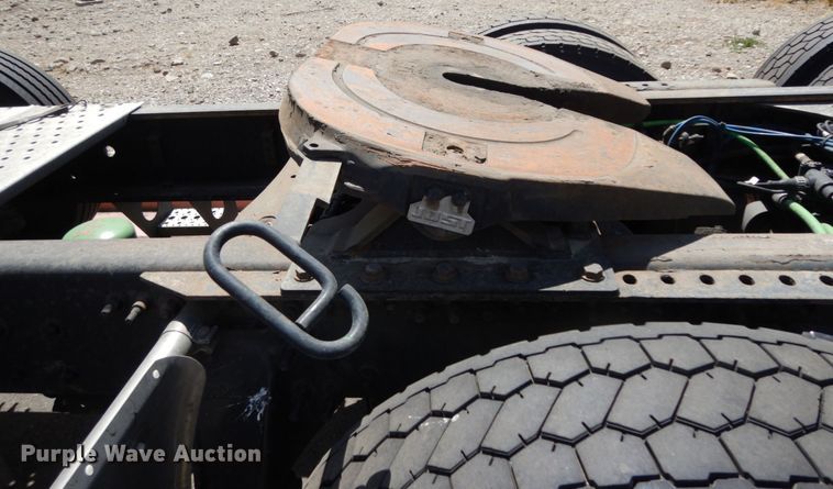 image for item DC2088 2016 Freightliner Cascadia 125  semi truck