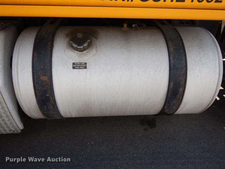 image for item DC2088 2016 Freightliner Cascadia 125  semi truck