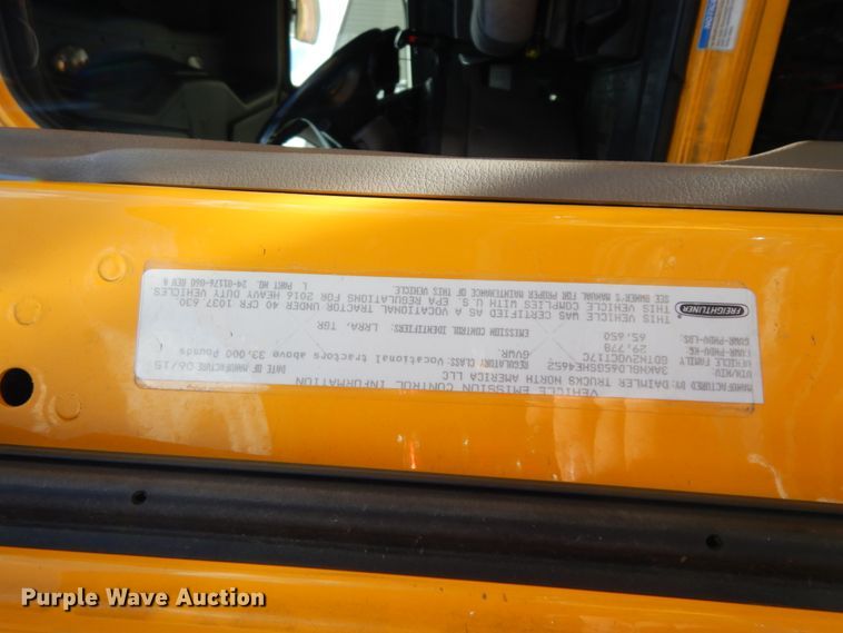 image for item DC2088 2016 Freightliner Cascadia 125  semi truck