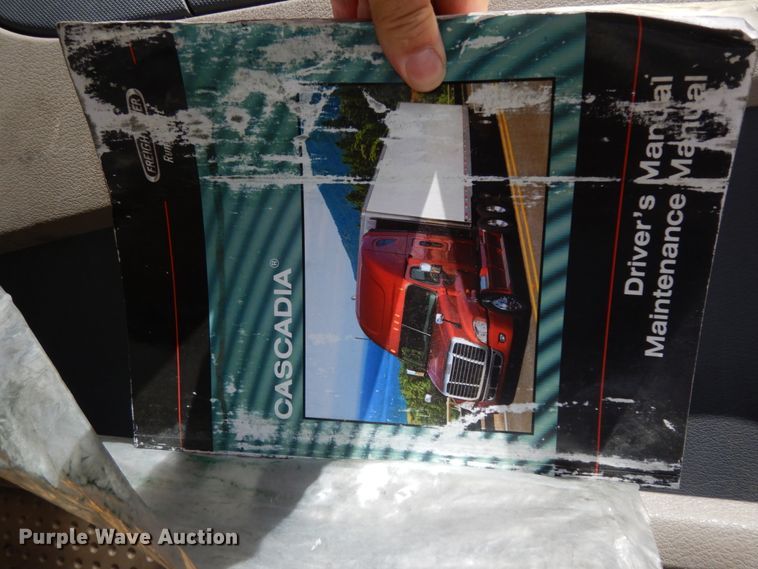 image for item DC2089 2018 Freightliner Cascadia 125  semi truck