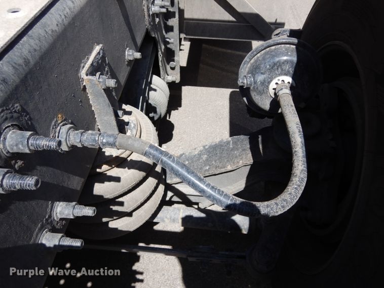 image for item DC2089 2018 Freightliner Cascadia 125  semi truck