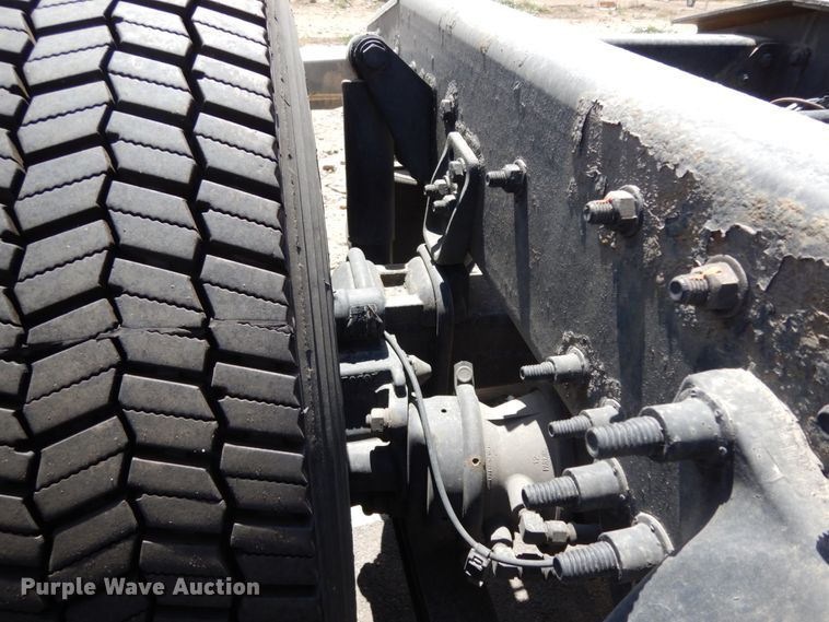 image for item DC2089 2018 Freightliner Cascadia 125  semi truck