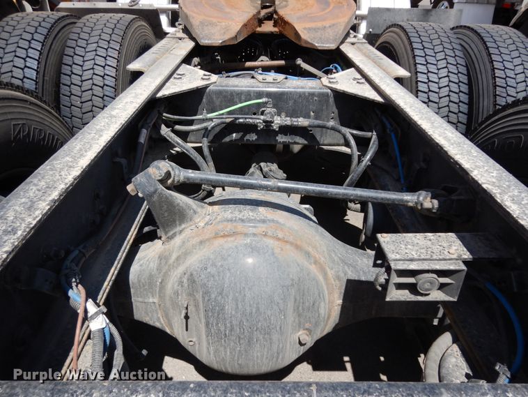 image for item DC2089 2018 Freightliner Cascadia 125  semi truck