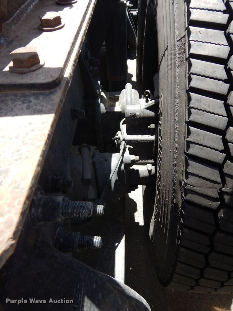 image for item DC2089 2018 Freightliner Cascadia 125  semi truck