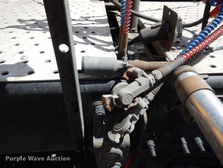 image for item DC2089 2018 Freightliner Cascadia 125  semi truck