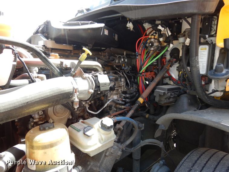 image for item DC2089 2018 Freightliner Cascadia 125  semi truck