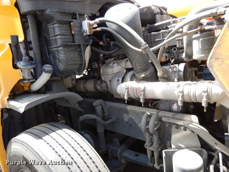 image for item DC2089 2018 Freightliner Cascadia 125  semi truck