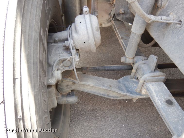 image for item DC2089 2018 Freightliner Cascadia 125  semi truck