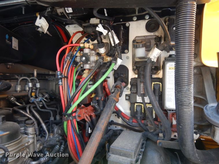 image for item DC2089 2018 Freightliner Cascadia 125  semi truck