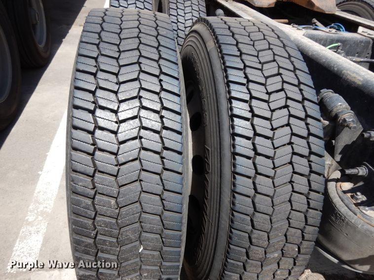 image for item DC2089 2018 Freightliner Cascadia 125  semi truck