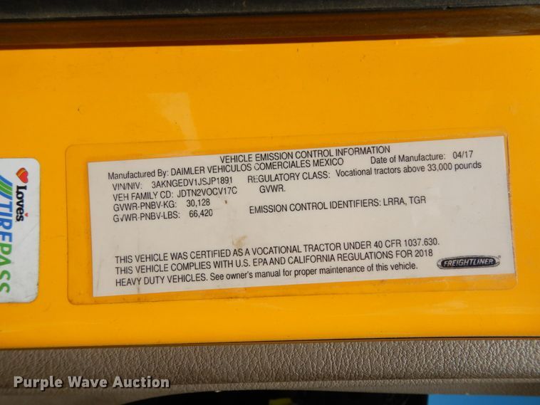 image for item DC2089 2018 Freightliner Cascadia 125  semi truck