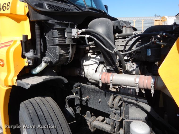 image for item DC2090 2018 Freightliner Cascadia 125  semi truck