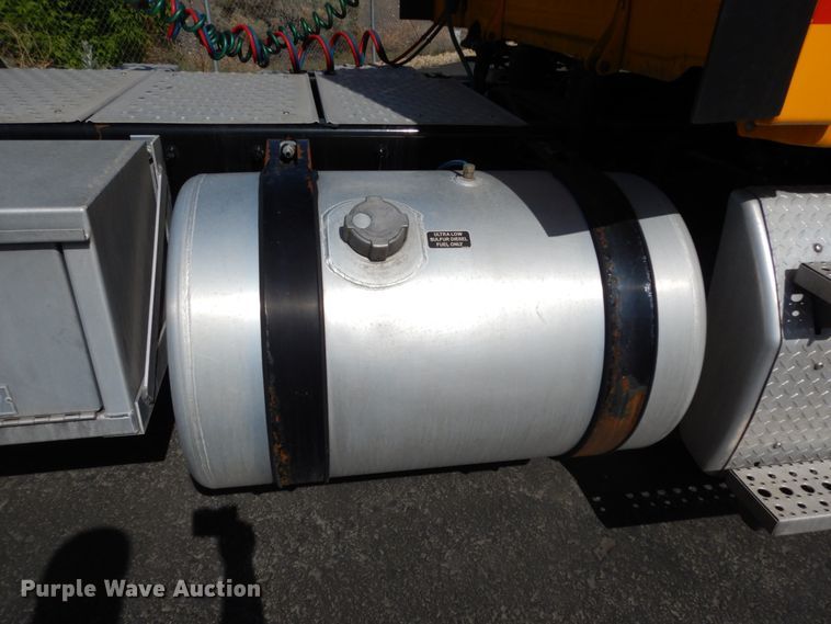 image for item DC2090 2018 Freightliner Cascadia 125  semi truck