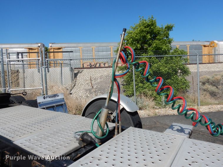 image for item DC2090 2018 Freightliner Cascadia 125  semi truck